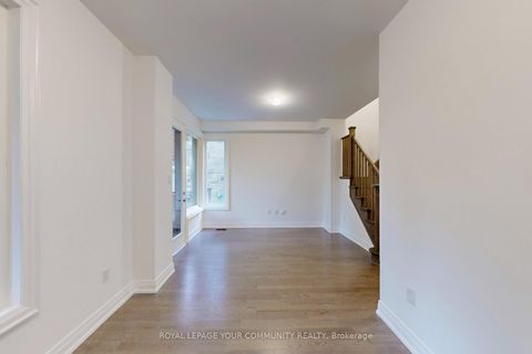 Photo 42 at 32 Globemaster Lane, Oak Ridges, Richmond Hill