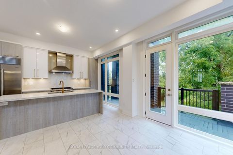 Photo 45 at 32 Globemaster Lane, Oak Ridges, Richmond Hill