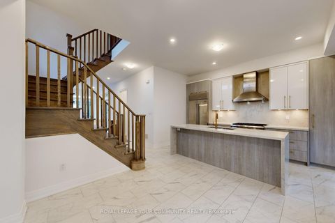 Photo 46 at 32 Globemaster Lane, Oak Ridges, Richmond Hill
