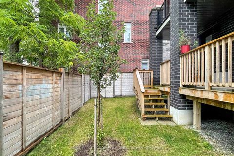 Photo 49 at 32 Globemaster Lane, Oak Ridges, Richmond Hill
