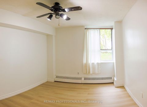 Photo 5 at 108 - 541 Blackthorn Avenue, Eglinton West, Toronto