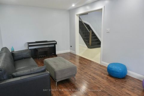Photo 3 at 257 Killian Road, Maple, Vaughan