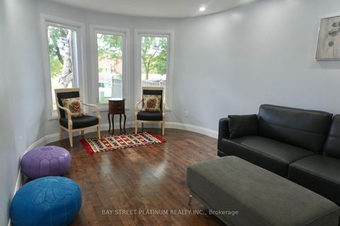 Photo 5 at 257 Killian Road, Maple, Vaughan