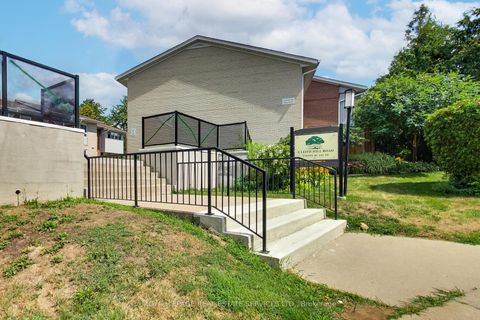 Photo 3 at 54 - 6 Leith Hill Road, Don Valley Village, Toronto