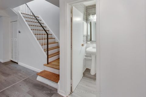 Photo 11 at 54 - 6 Leith Hill Road, Don Valley Village, Toronto