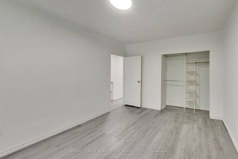 Photo 14 at 54 - 6 Leith Hill Road, Don Valley Village, Toronto