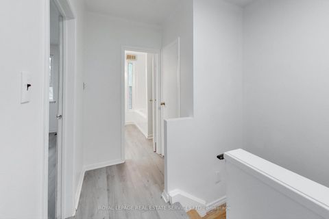 Photo 15 at 54 - 6 Leith Hill Road, Don Valley Village, Toronto