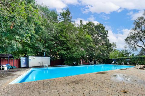 Photo 30 at 54 - 6 Leith Hill Road, Don Valley Village, Toronto