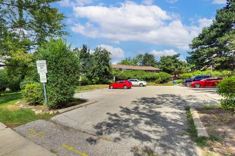 Photo 31 at 54 - 6 Leith Hill Road, Don Valley Village, Toronto