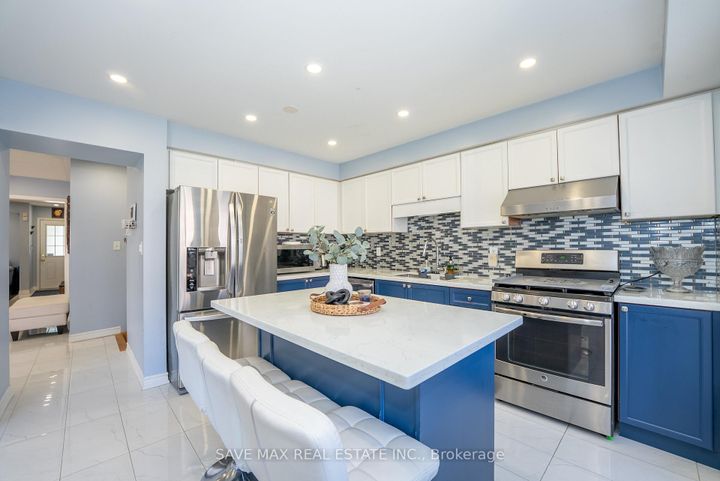 Photo 14 at 58 Ponymeadow Way, Credit Valley, Brampton