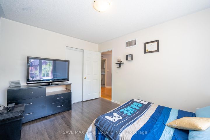 Photo 31 at 58 Ponymeadow Way, Credit Valley, Brampton
