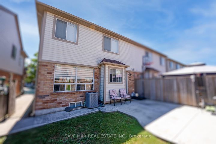 Photo 48 at 58 Ponymeadow Way, Credit Valley, Brampton