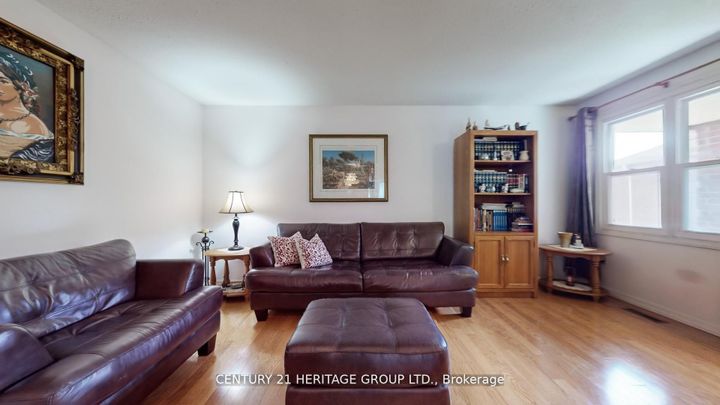 Photo 3 at 277 Rosedale Heights Drive, Uplands, Vaughan