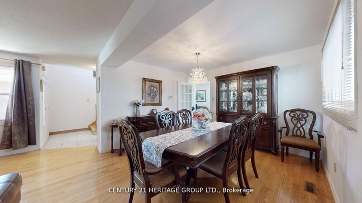 Photo 12 at 277 Rosedale Heights Drive, Uplands, Vaughan