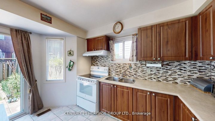 Photo 18 at 277 Rosedale Heights Drive, Uplands, Vaughan