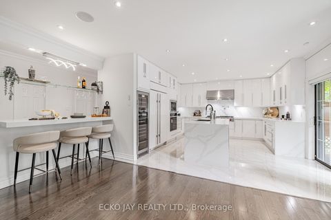 Photo 10 at 45 Broadleaf Road, Don Mills, Toronto