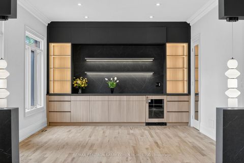 Photo 5 at 63 Gordon Road, Windfields, Toronto