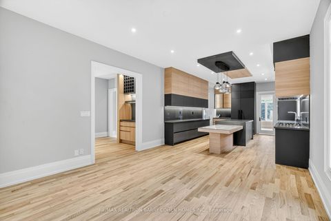 Photo 10 at 63 Gordon Road, Windfields, Toronto