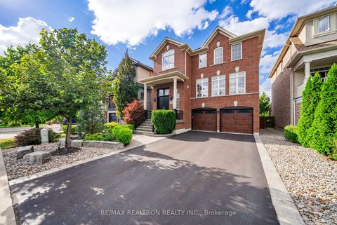 Photo 1 at 93 Timna Crescent, Patterson, Vaughan