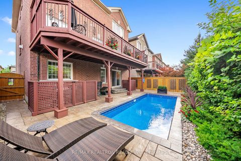 Photo 9 at 93 Timna Crescent, Patterson, Vaughan
