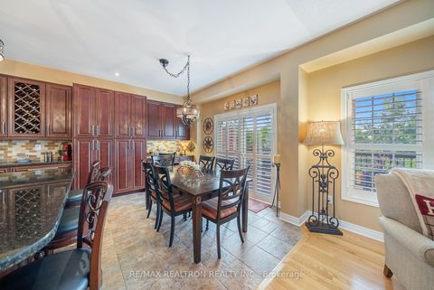 Photo 13 at 93 Timna Crescent, Patterson, Vaughan