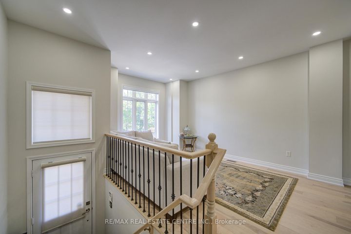 Photo 6 at 19 - 280 Hillcrest Avenue, Cooksville, Mississauga