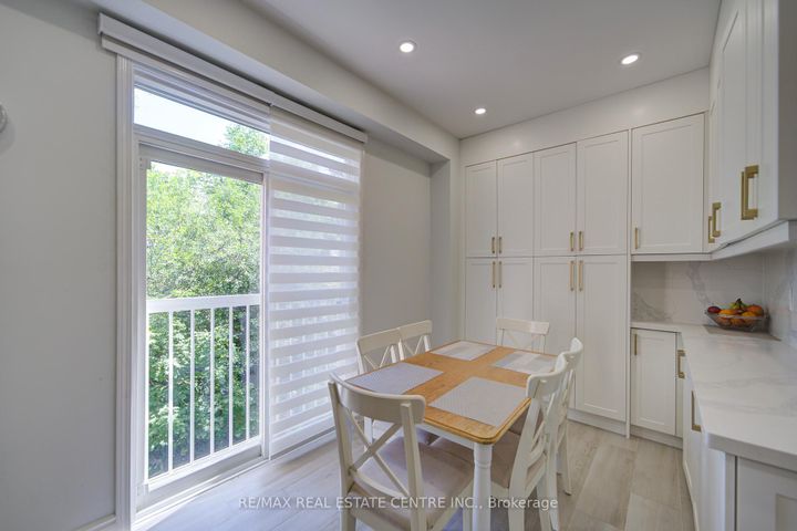 Photo 14 at 19 - 280 Hillcrest Avenue, Cooksville, Mississauga