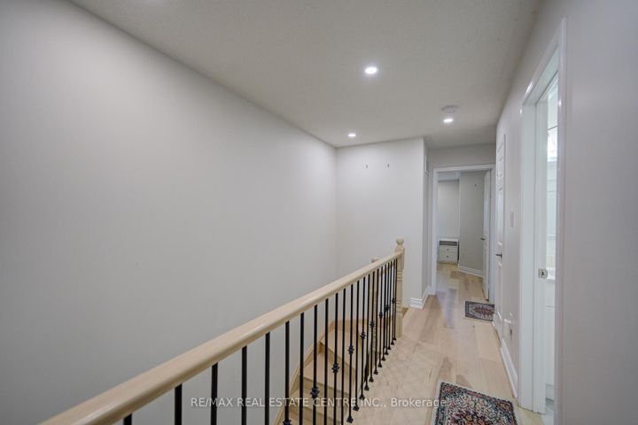 Photo 21 at 19 - 280 Hillcrest Avenue, Cooksville, Mississauga