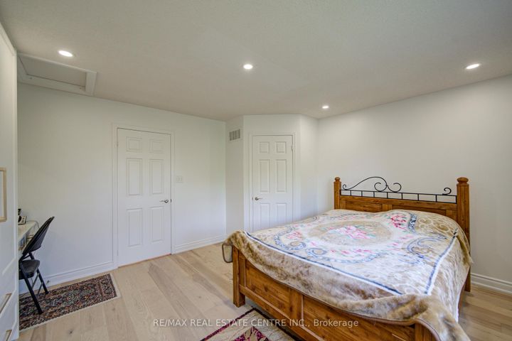 Photo 23 at 19 - 280 Hillcrest Avenue, Cooksville, Mississauga