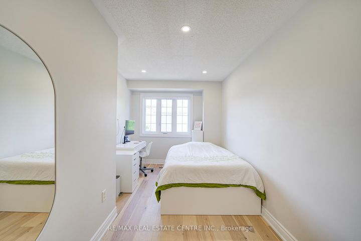 Photo 27 at 19 - 280 Hillcrest Avenue, Cooksville, Mississauga