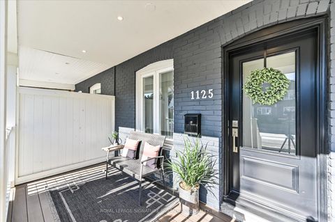Photo 2 at 1125 Woodbine Avenue, East York, Toronto