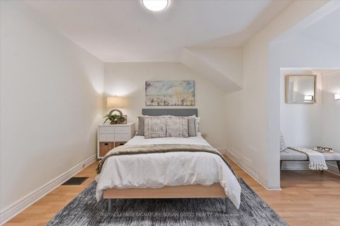 Photo 21 at 1125 Woodbine Avenue, East York, Toronto