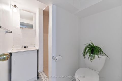 Photo 29 at 1125 Woodbine Avenue, East York, Toronto