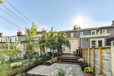 Photo 34 at 1125 Woodbine Avenue, East York, Toronto