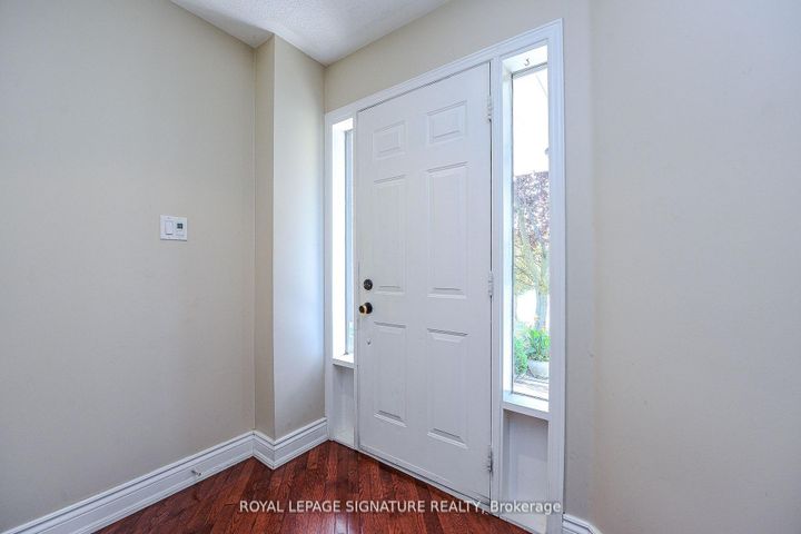 Photo 1 at 2547 Raglan Court, Central Erin Mills, Mississauga
