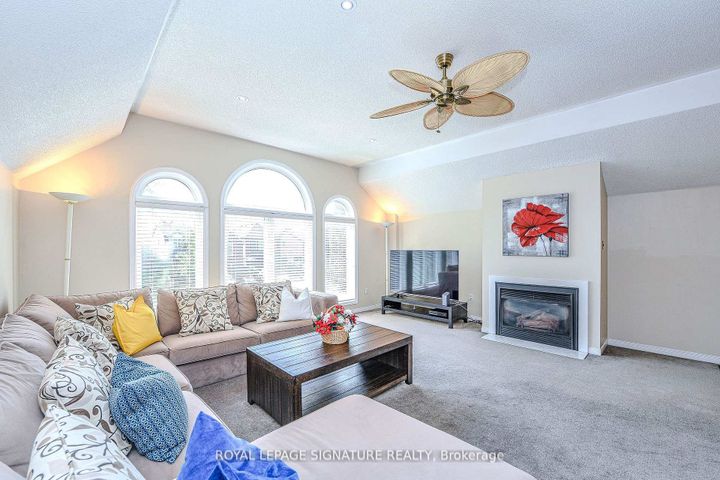 Photo 21 at 2547 Raglan Court, Central Erin Mills, Mississauga