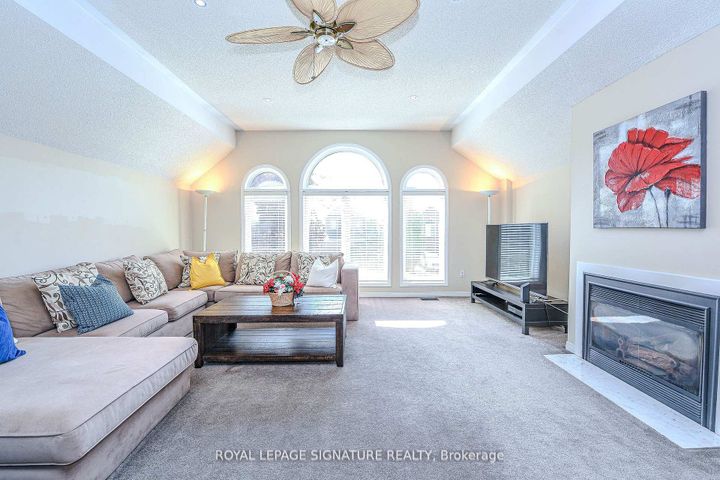Photo 23 at 2547 Raglan Court, Central Erin Mills, Mississauga