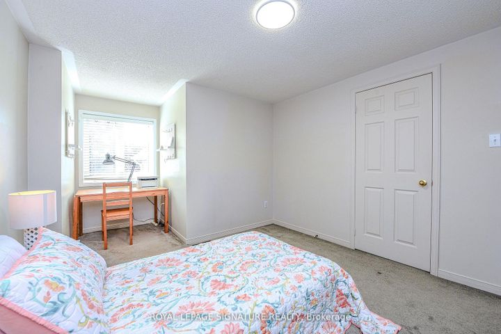 Photo 25 at 2547 Raglan Court, Central Erin Mills, Mississauga