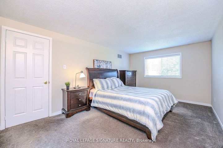 Photo 32 at 2547 Raglan Court, Central Erin Mills, Mississauga
