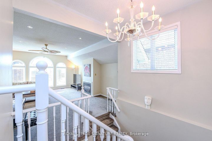 Photo 35 at 2547 Raglan Court, Central Erin Mills, Mississauga