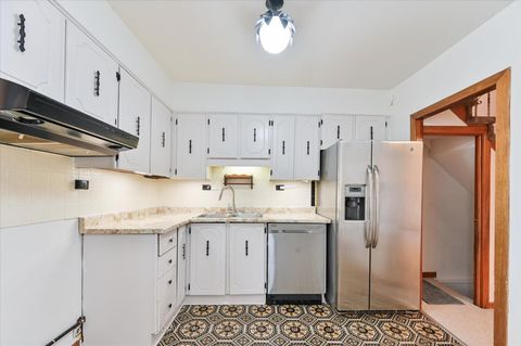 Photo 12 at 96 Woodycrest Avenue, Danforth, Toronto