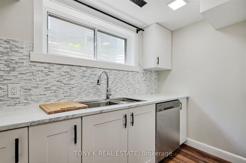 Photo 10 at 20 Granard Boulevard, Cliffcrest, Toronto