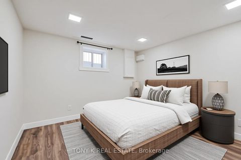 Photo 11 at 20 Granard Boulevard, Cliffcrest, Toronto