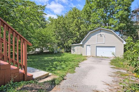 Photo 14 at 20 Granard Boulevard, Cliffcrest, Toronto