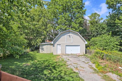 Photo 15 at 20 Granard Boulevard, Cliffcrest, Toronto