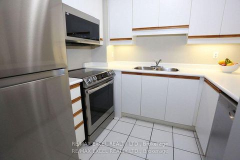 Photo 1 at 37 - 735 New Westminster Drive, Brownridge, Vaughan