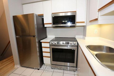 Photo 5 at 37 - 735 New Westminster Drive, Brownridge, Vaughan