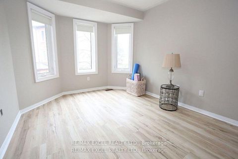 Photo 12 at 37 - 735 New Westminster Drive, Brownridge, Vaughan