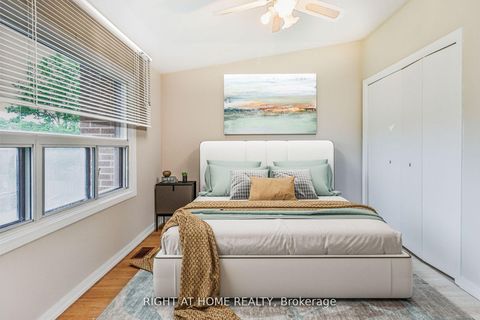 Photo 5 at 12 - 50 Three Valleys Drive, Donalda, Toronto