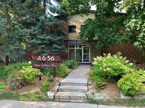 Photo 12 at 12 - 50 Three Valleys Drive, Donalda, Toronto